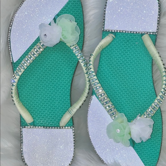 Old navy flip flops| Bridal Shoes| Beach Wedding| Mint Green Size 7-8| crystals - Picture 11 of 16